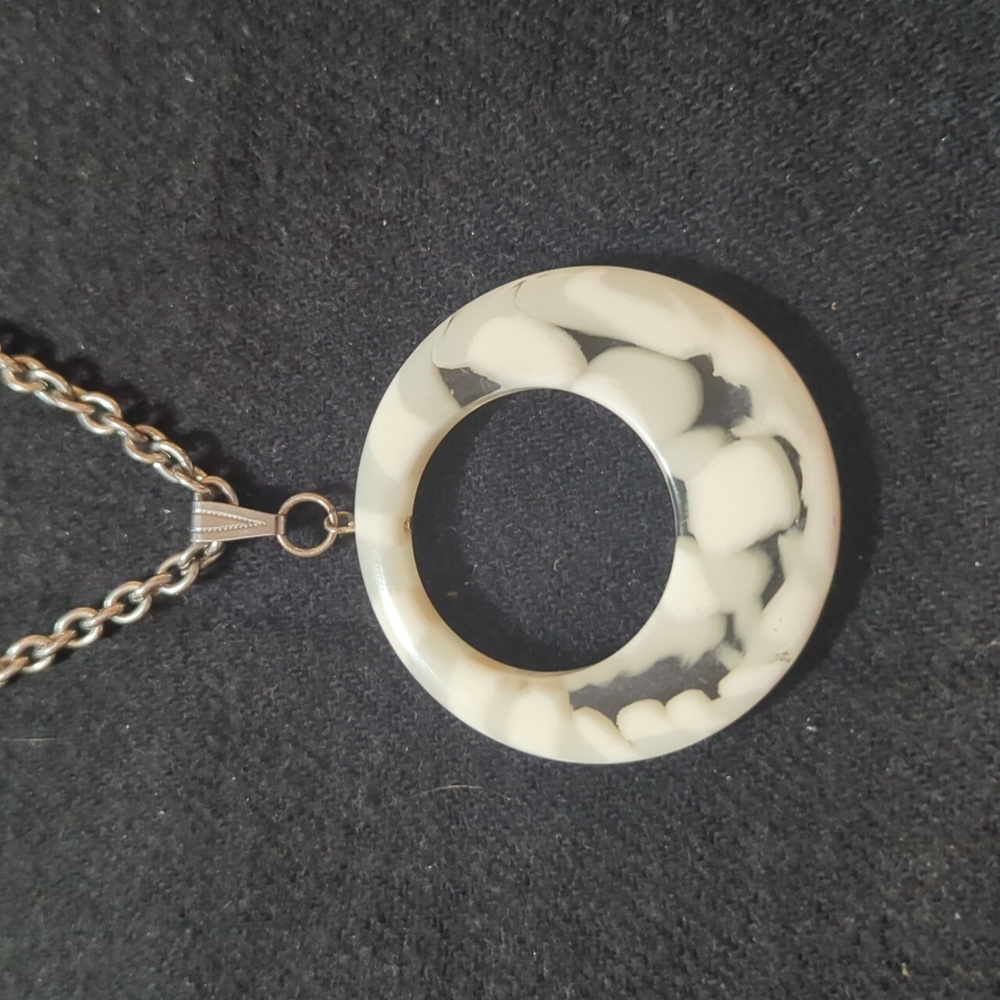 Silver Tone Chunky Chain White and Clear Resin Open Circle Pendant Necklace
